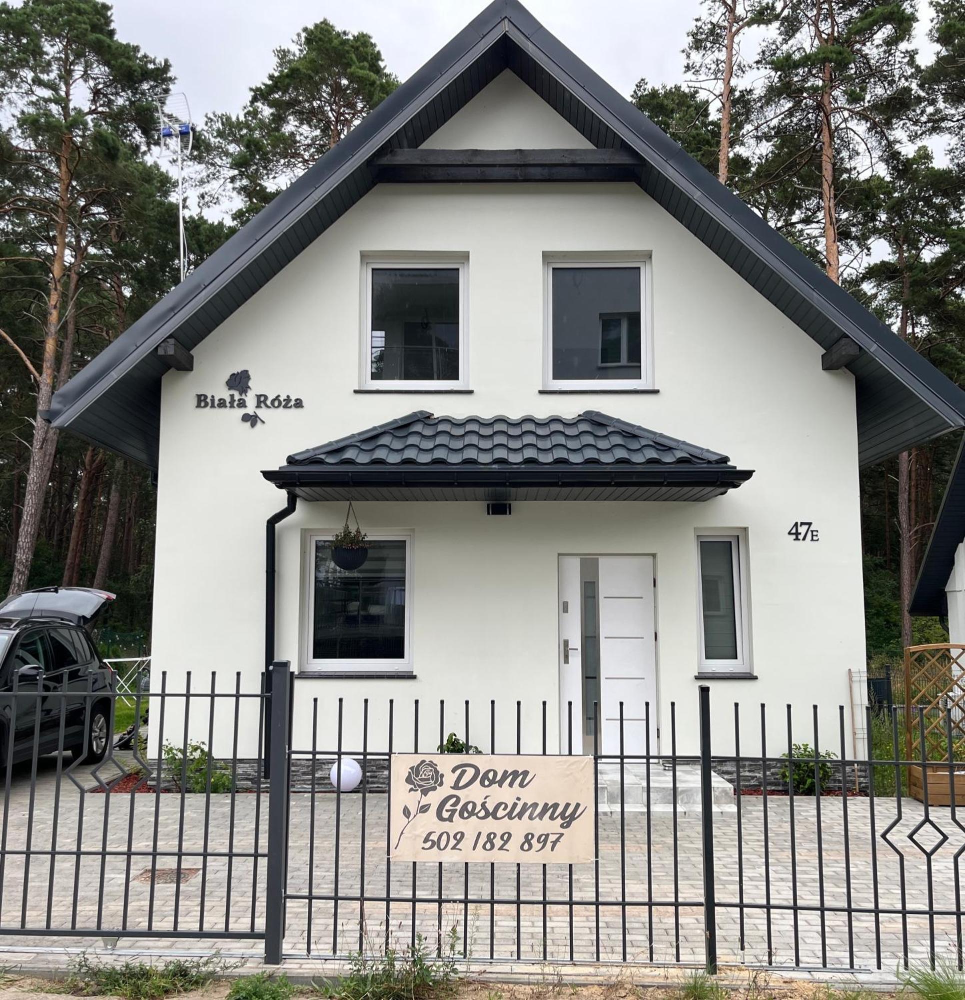 Dom Goscinny Biala Roza Dziwnowek Exterior photo